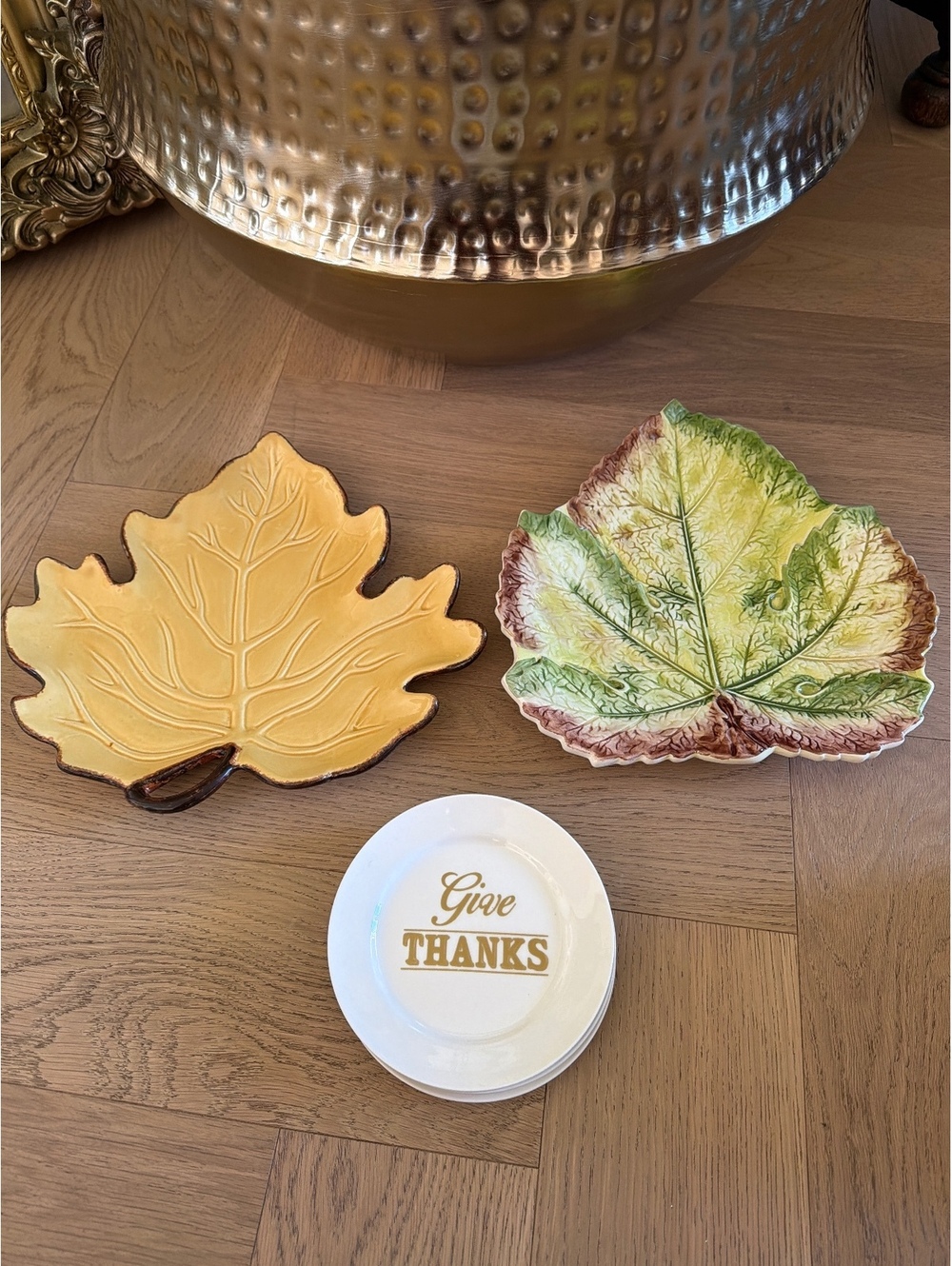 Thanksgiving/Fall Decorative Dishes Lot, no chips or cracks
